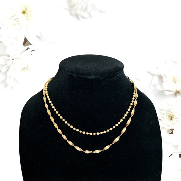 Bundle of 2 light golden necklaces✨ - Picture 1 of 5